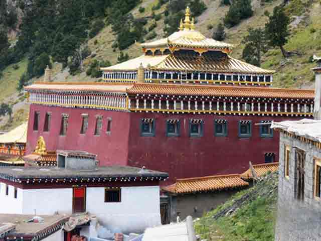 青海玉树达那寺主体建筑修缮工程